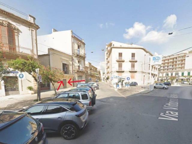 Locale Commerciale in affitto a Modica Alta, Marina Di Modica
