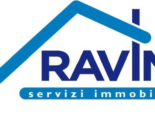 Locale Commerciale in affitto a Puglia, Bari