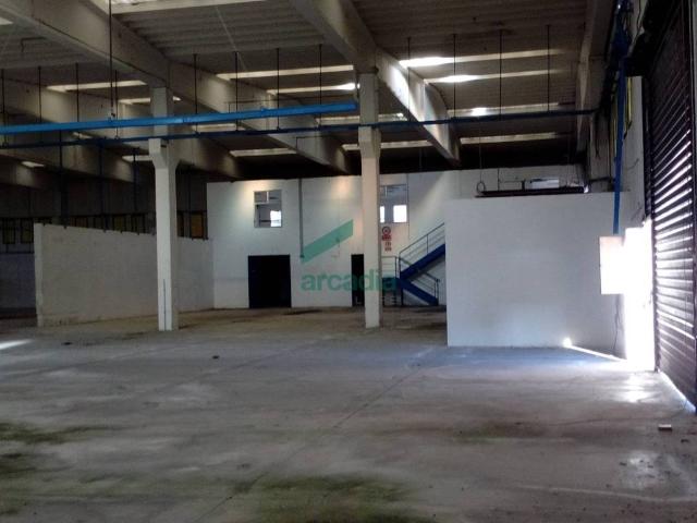 Locale Commerciale in affitto a Puglia, Bari