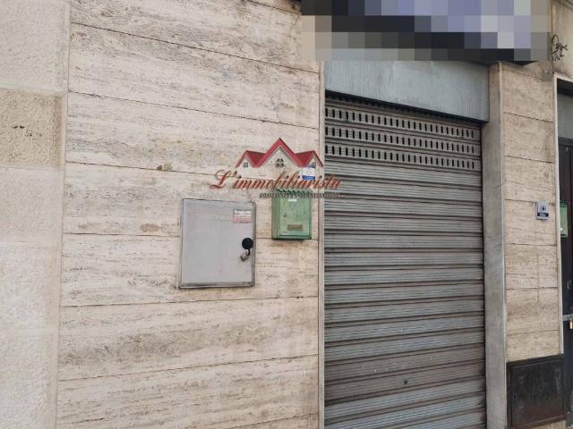 Locale Commerciale in affitto a Puglia, Bari