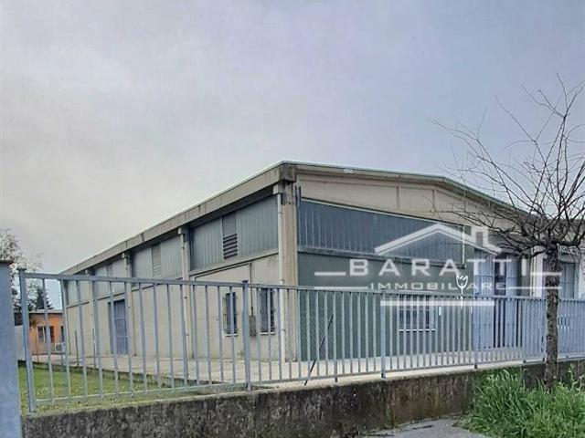 Locale Commerciale in affitto a Moglia, Lombardia
