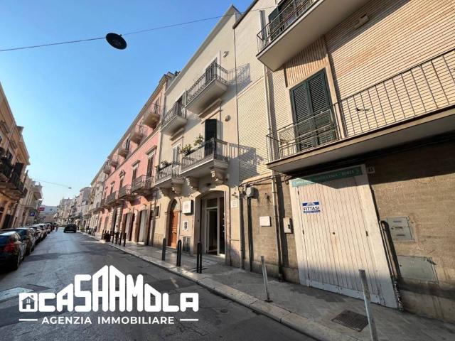 Locale Commerciale in affitto a Puglia, Bari