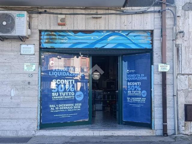 Locale Commerciale in vendita a Puglia, Bari