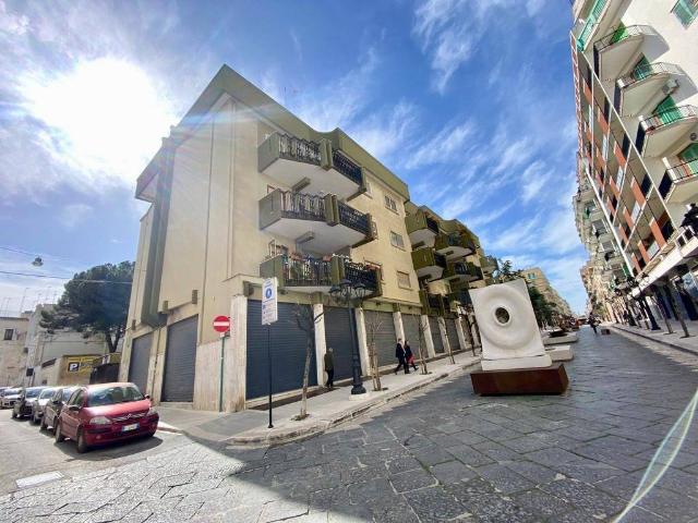 Locale Commerciale in affitto a Villaggio Belgiovine, Puglia