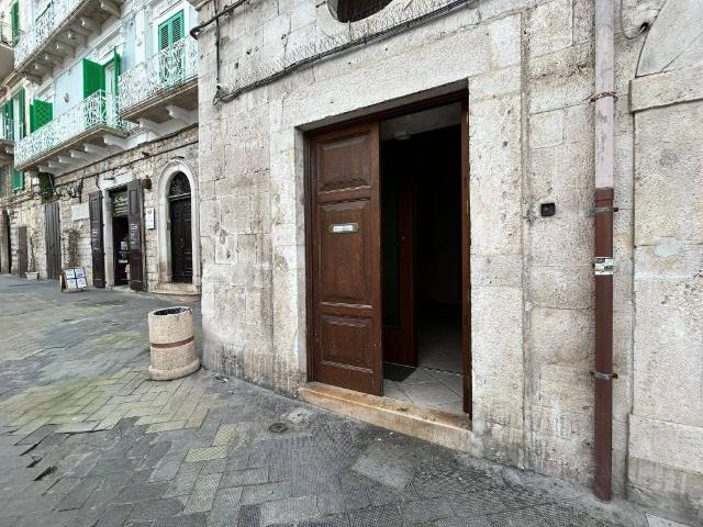 Locale Commerciale in affitto a Villaggio Belgiovine, Puglia