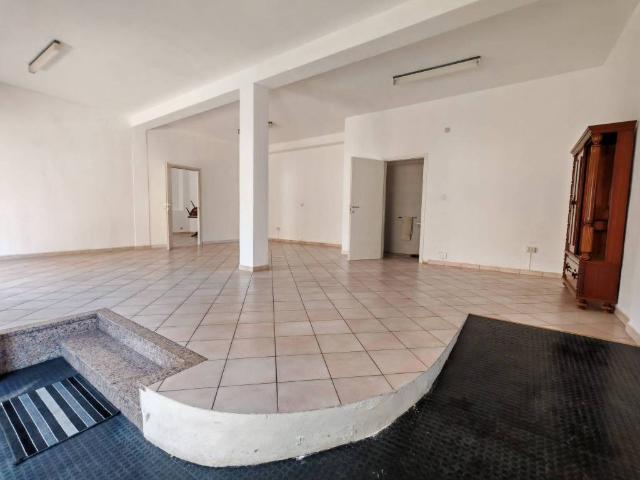 Locale Commerciale in affitto a Monastir, Sardigna/Sardegna