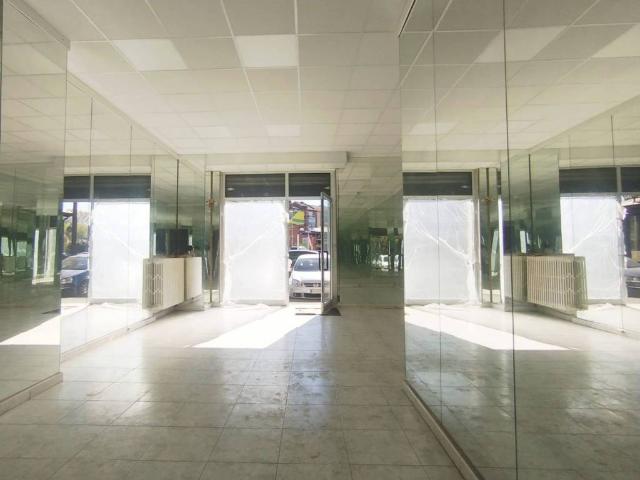 Locale Commerciale in affitto a Piemonte, Torino