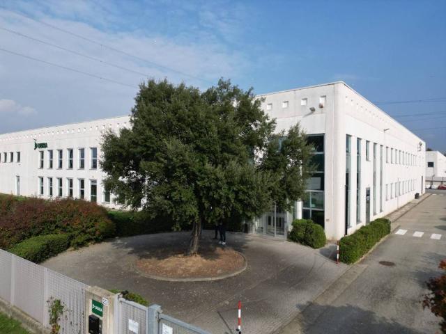Locale Commerciale in affitto a Piemonte, Torino