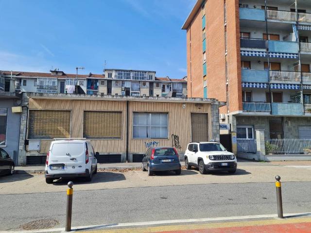 Locale Commerciale in affitto a Piemonte, Torino
