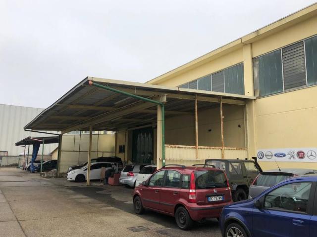 Locale Commerciale in affitto a Piemonte, Torino