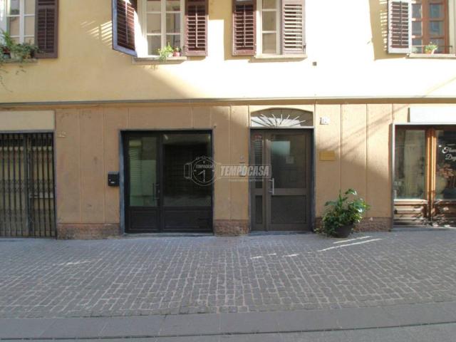 Locale Commerciale in affitto a Piemonte, Cuneo