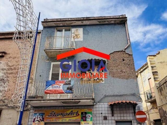 Locale Commerciale in affitto a Mondragone, Campania