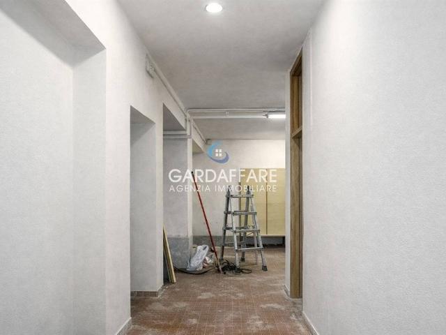 Locale Commerciale in affitto a Moniga Del Garda, Lombardia