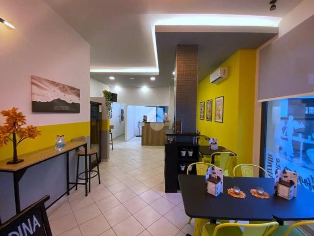 Locale Commerciale in affitto a Monselice, Veneto