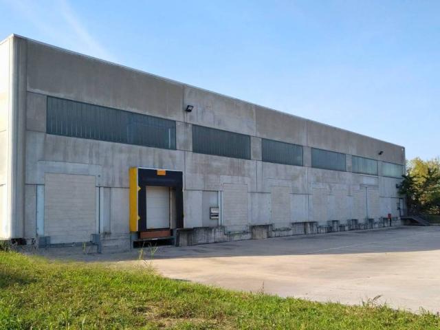 Locale Commerciale in affitto a Monselice, San Bortolo
