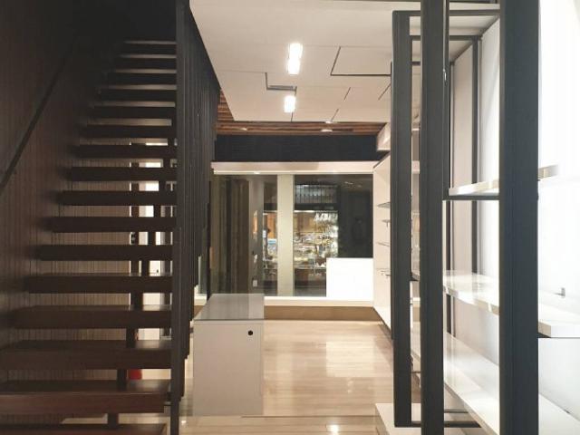 Locale Commerciale in affitto a Monselice, Condominio Bellavista