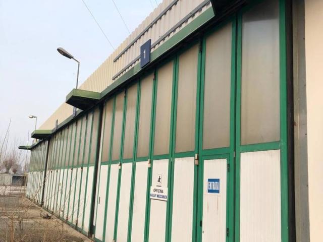 Locale Commerciale in affitto a Monselice, Veneto