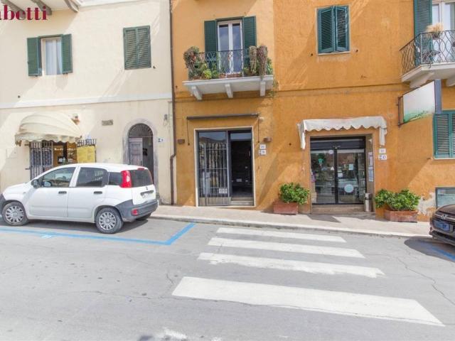 Locale Commerciale in affitto a Monte Argentario, Porto Ercole