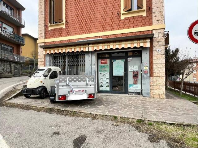 Locale Commerciale in affitto a Unione dei comuni Valli del Reno, Lavino e Samoggia, Monte San Pietro