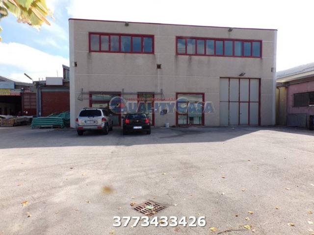 Locale Commerciale in affitto a Borghetto, Marche
