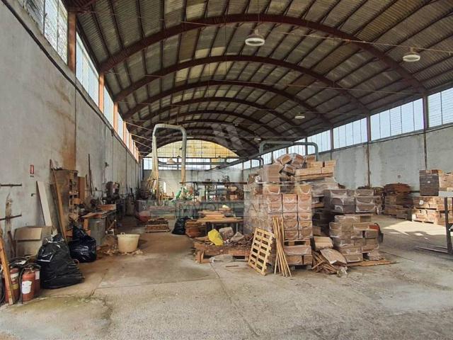 Locale Commerciale in affitto a Montecorvino Pugliano, Pagliarone