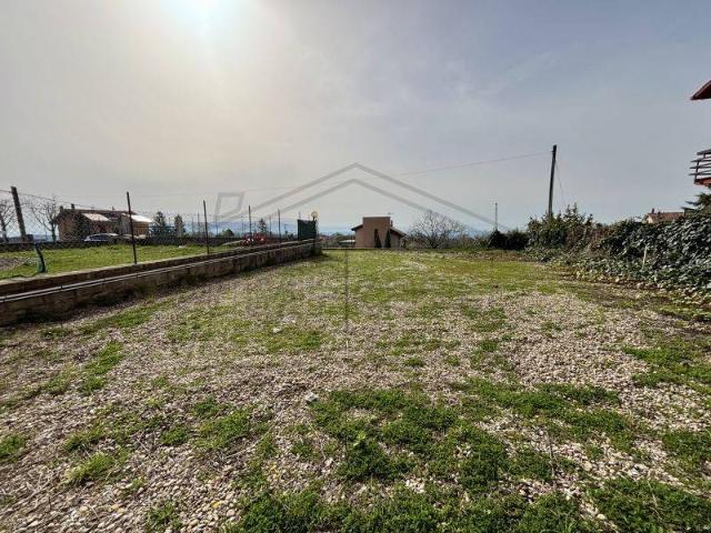Locale Commerciale in affitto a Le Mosse, Montefiascone