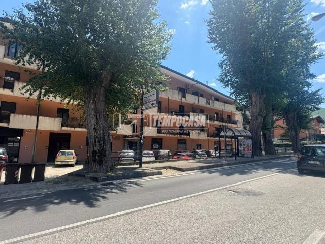 Locale Commerciale in affitto a Alvanella, Monteforte Irpino
