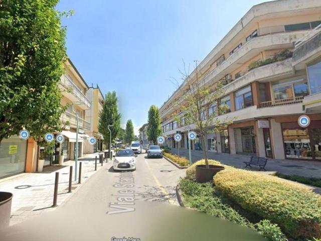 Locale Commerciale in affitto a Montegrotto Terme, Veneto