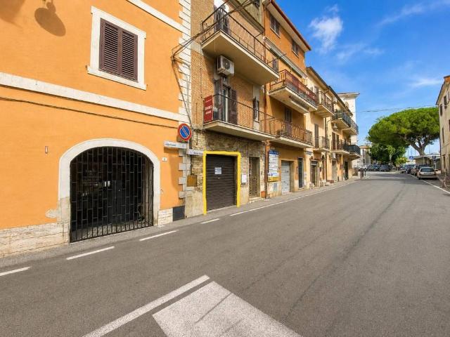 Locale Commerciale in affitto a Roma Capitale, Lazio