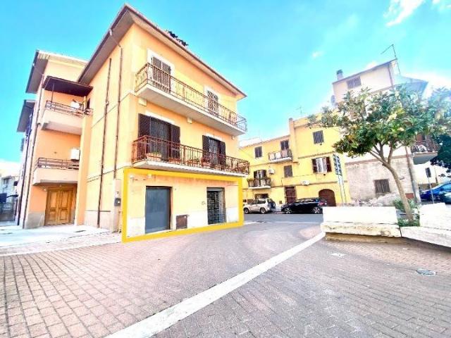 Locale Commerciale in affitto a Roma Capitale, Lazio