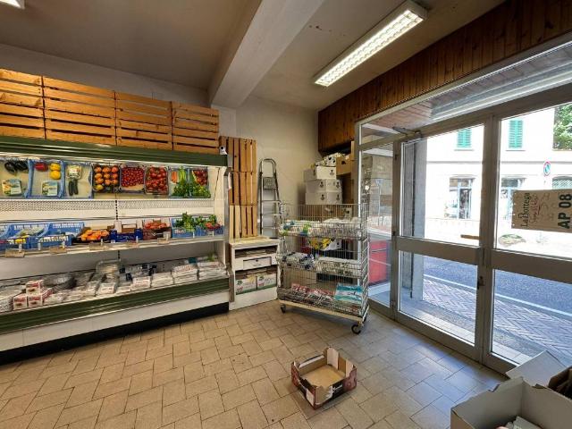 Locale Commerciale in affitto a Unione dei Comuni Circondario dell'Empolese Valdelsa, Montelupo Fiorentino