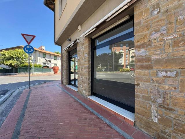 Locale Commerciale in affitto a Unione dei Comuni Circondario dell'Empolese Valdelsa, Montelupo Fiorentino