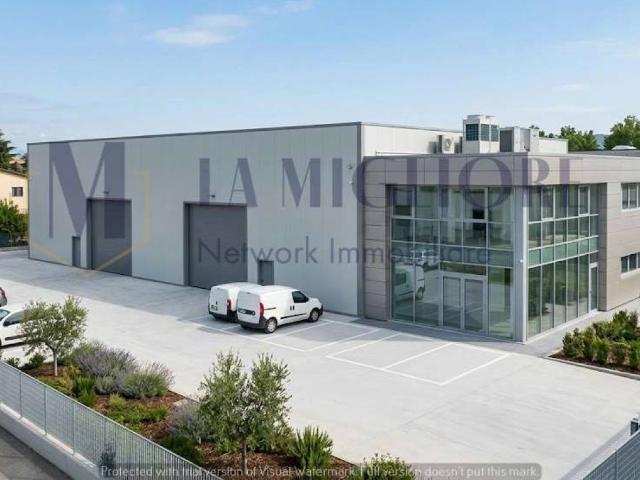 Locale Commerciale in affitto a Bagnolo, Montemurlo