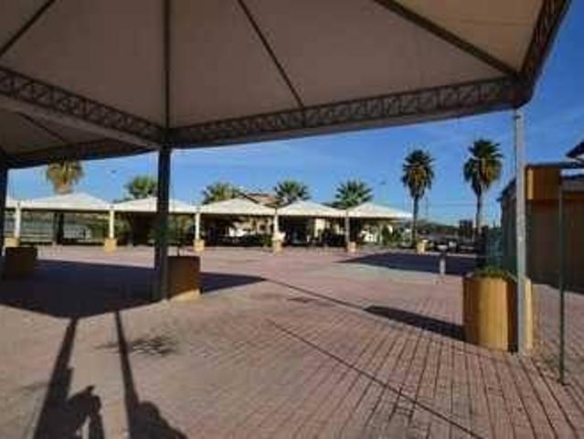 Locale Commerciale in affitto a Marche, Ascoli Piceno