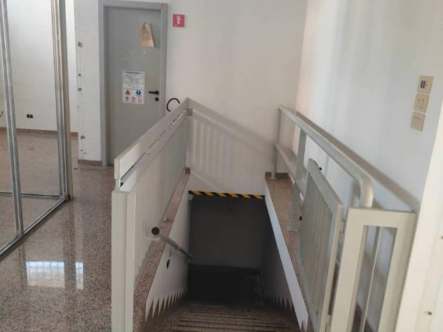 Locale Commerciale in affitto a Marche, Ascoli Piceno
