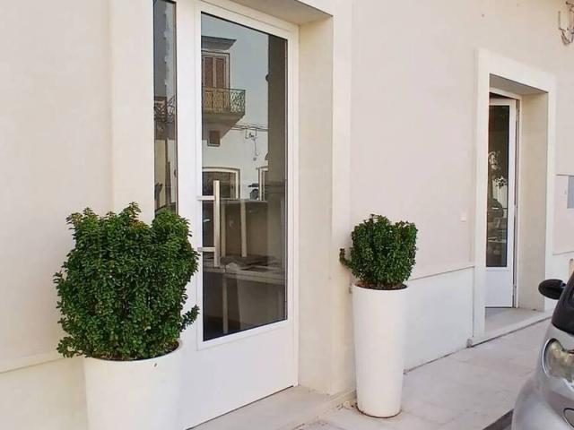 Locale Commerciale in affitto a Puglia, Lecce