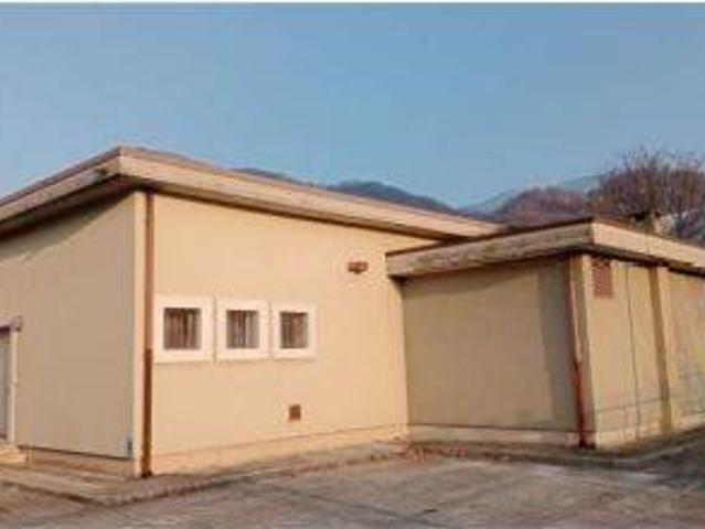 Locale Commerciale in affitto a Puglia, Lecce