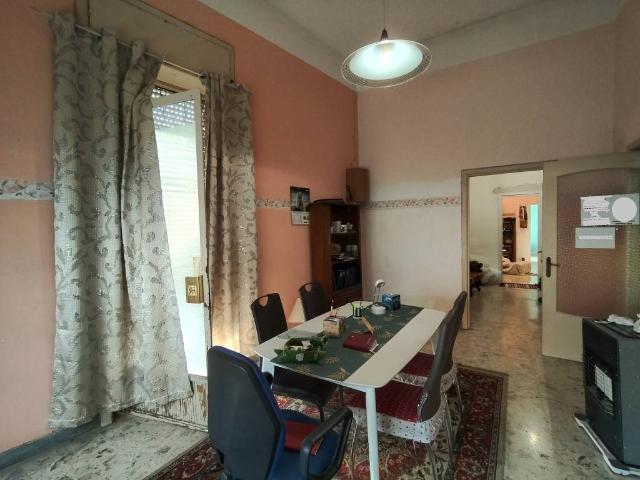 Locale Commerciale in affitto a Puglia, Lecce