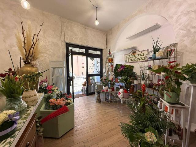 Locale Commerciale in affitto a Roma Capitale, Lazio
