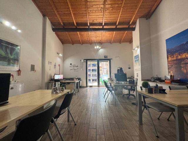 Locale Commerciale in affitto a Roma Capitale, Lazio