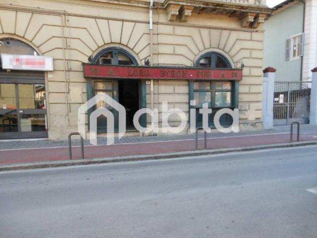 Locale Commerciale in affitto a Giglio, Montevarchi