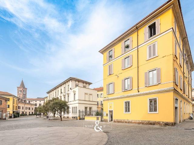 Locale Commerciale in affitto a Centro, Monza