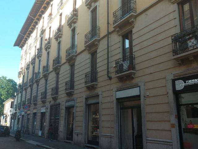 Locale Commerciale in affitto a San Carlo, Monza