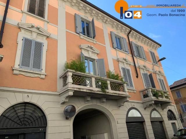 Locale Commerciale in affitto a Monza, Molinetto