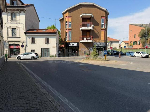 Locale Commerciale in affitto a San Gottardo, Monza