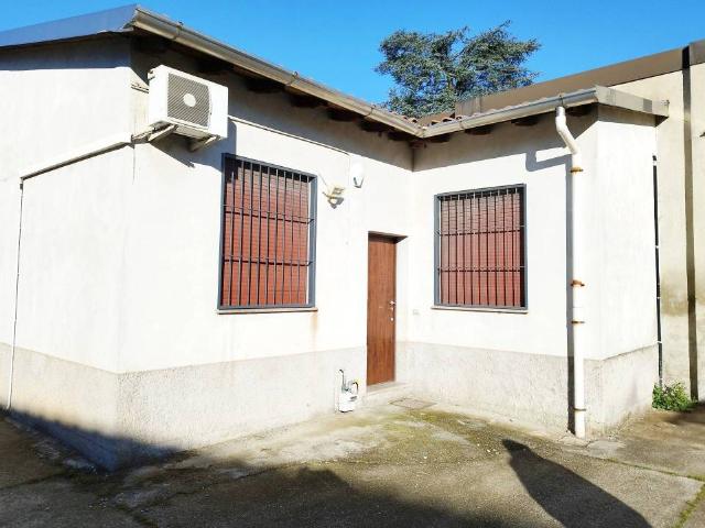 Locale Commerciale in affitto a San Rocco, Monza