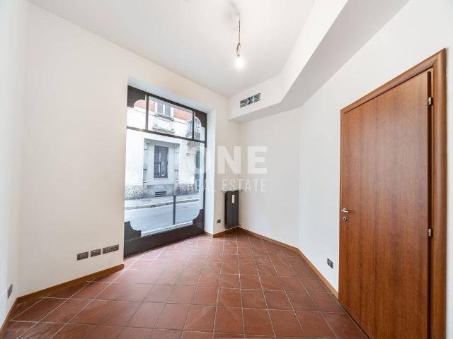 Locale Commerciale in affitto a Borghetto, Monza