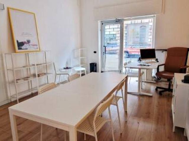 Locale Commerciale in affitto a Borghetto, Monza