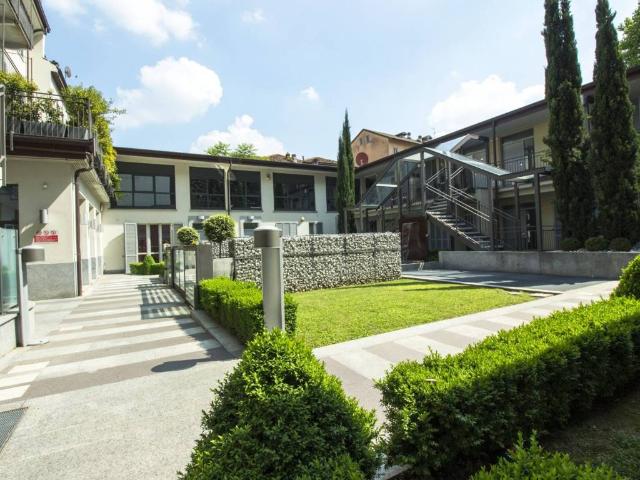 Locale Commerciale in affitto a San Carlo, Monza