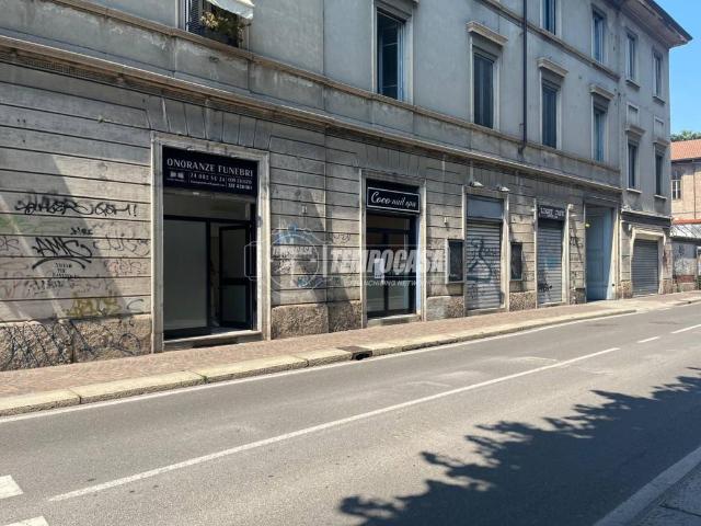 Locale Commerciale in affitto a San Gerardo, Monza